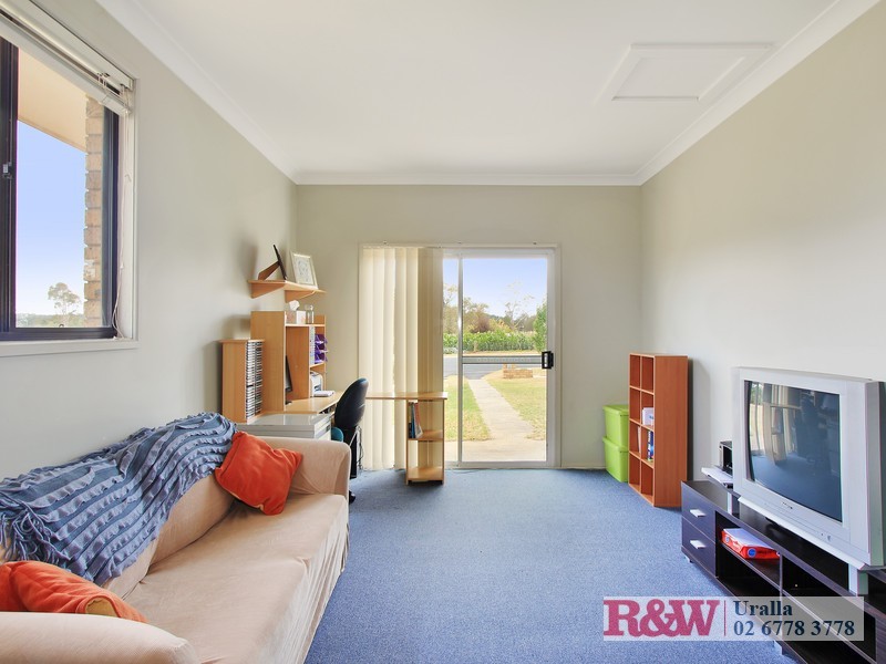 32 Dumaresq Street, Uralla NSW 2358