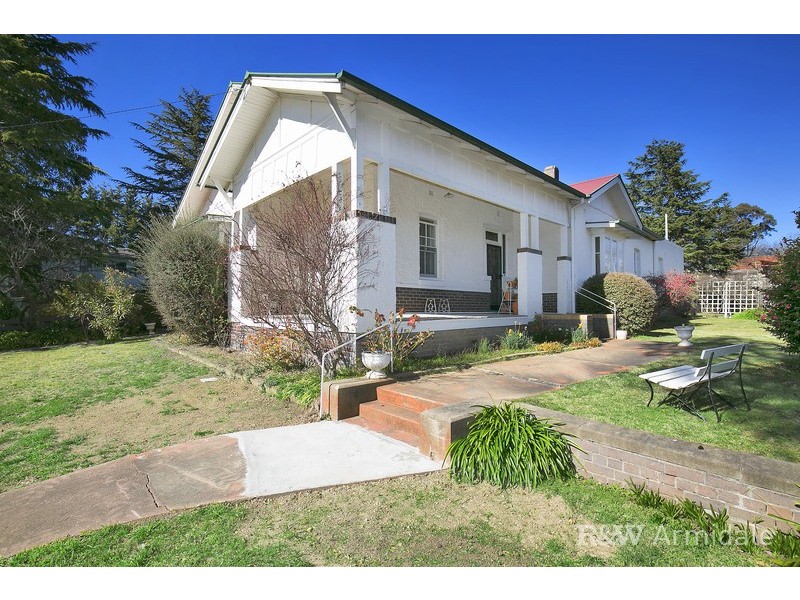 148 Mann Street, Armidale NSW 2350