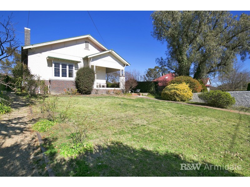 148 Mann Street, Armidale NSW 2350