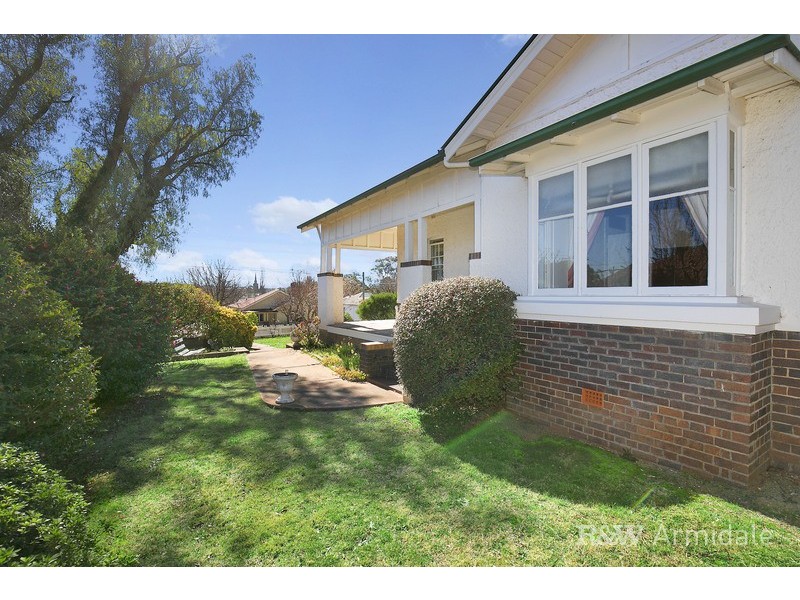 148 Mann Street, Armidale NSW 2350