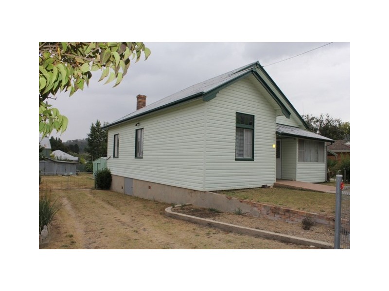 41 Maitland Street, Uralla NSW 2358
