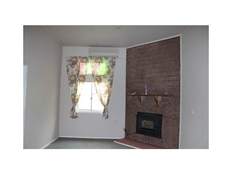 41 Maitland Street, Uralla NSW 2358