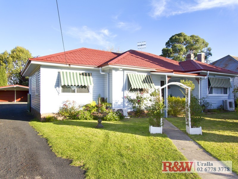 122 Bridge Street, Uralla NSW 2358