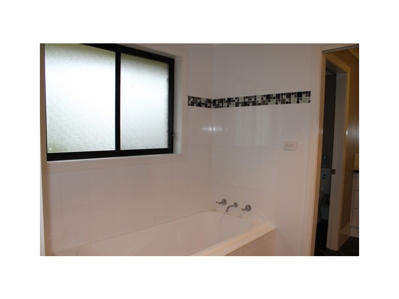 2A Dumaresq Street, Uralla NSW 2358