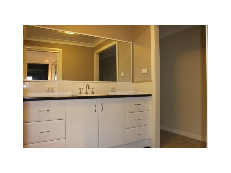 2A Dumaresq Street, Uralla NSW 2358