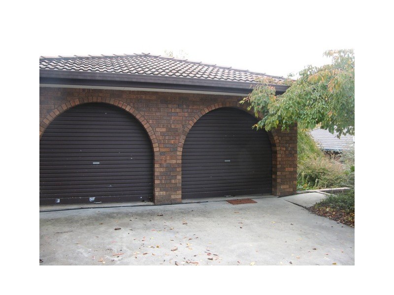 13 Newbury Drive, Armidale NSW 2350
