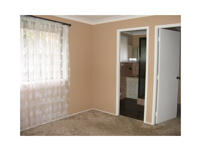 13 Newbury Drive, Armidale NSW 2350