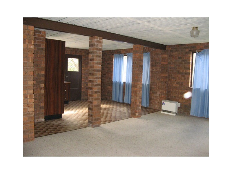 13 Newbury Drive, Armidale NSW 2350