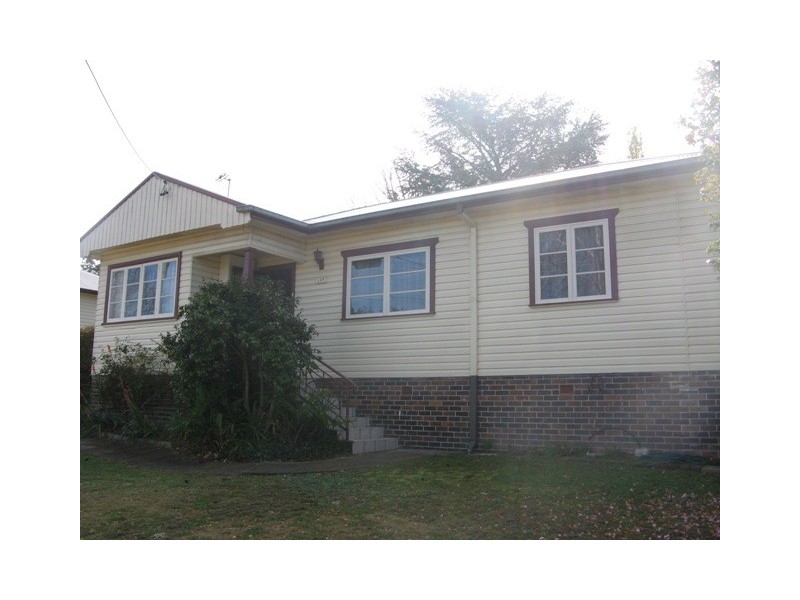 139 Kirkwood Street, Armidale NSW 2350