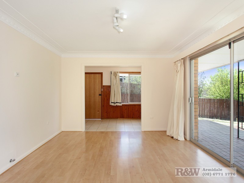 4 Laurence Ave, Armidale NSW 2350