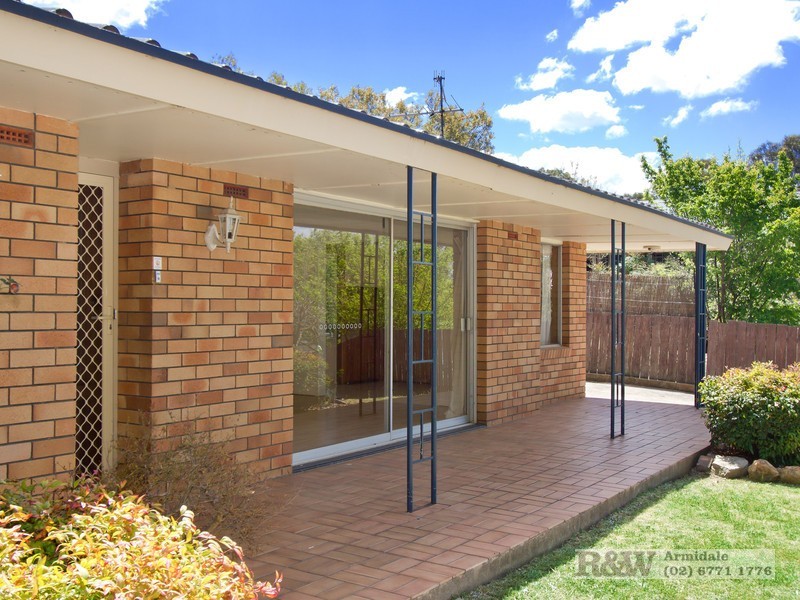 4 Laurence Ave, Armidale NSW 2350