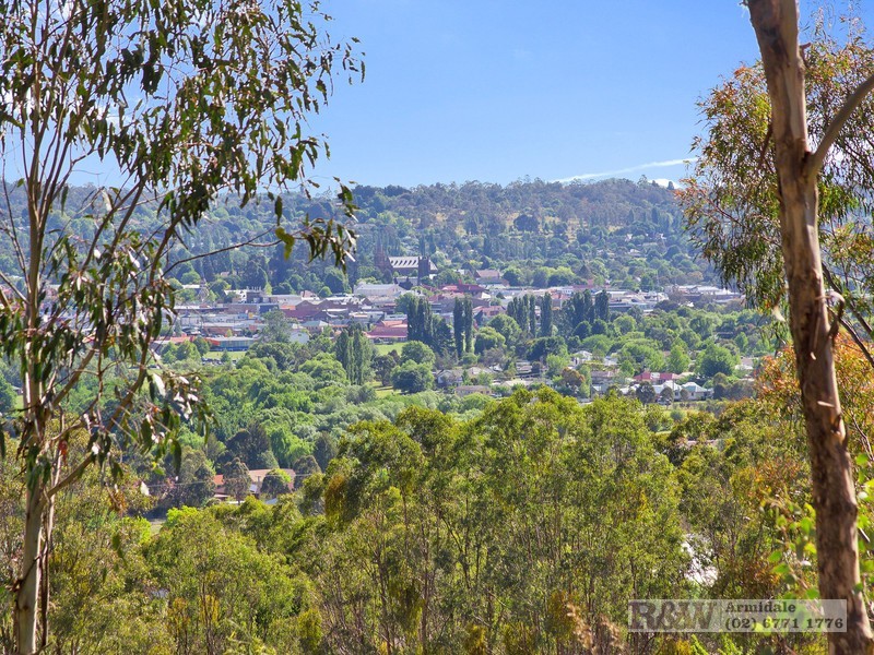 33 Box Hill Drive, Armidale NSW 2350