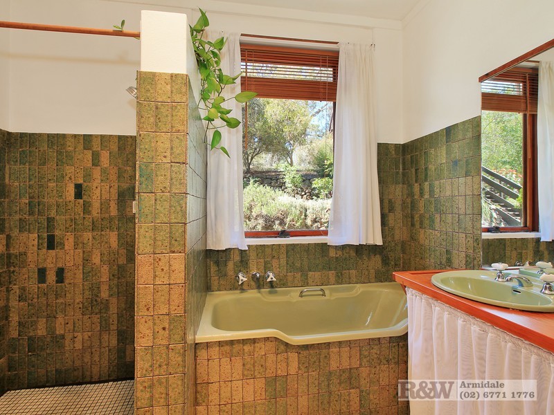 33 Box Hill Drive, Armidale NSW 2350