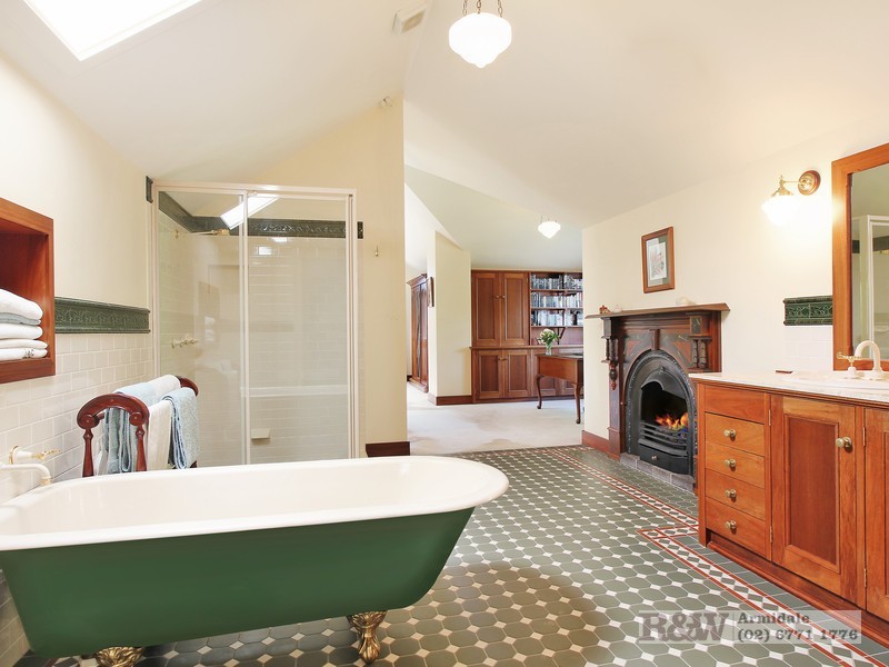 54 Faulkner Street, Armidale NSW 2350