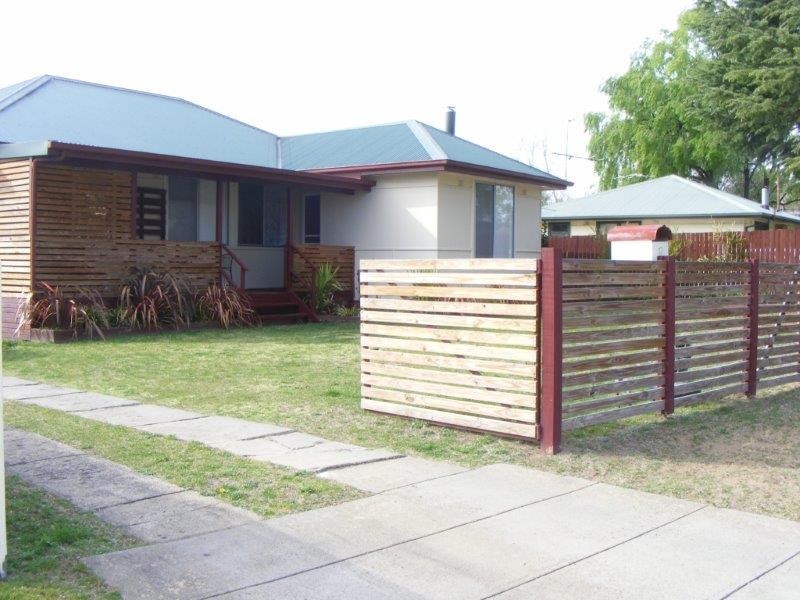 17 Jones Avenue, Armidale NSW 2350