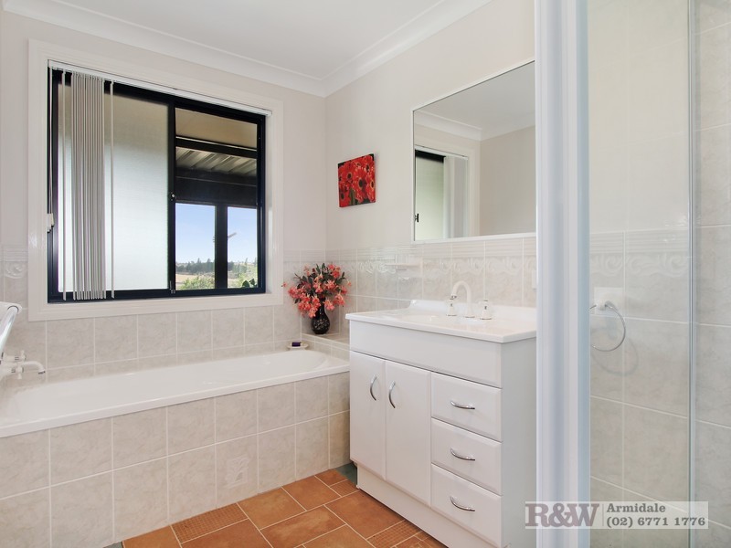 3 Sandon Close, Uralla NSW 2358