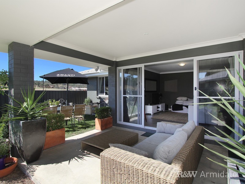 40 Albion Close, Armidale NSW 2350