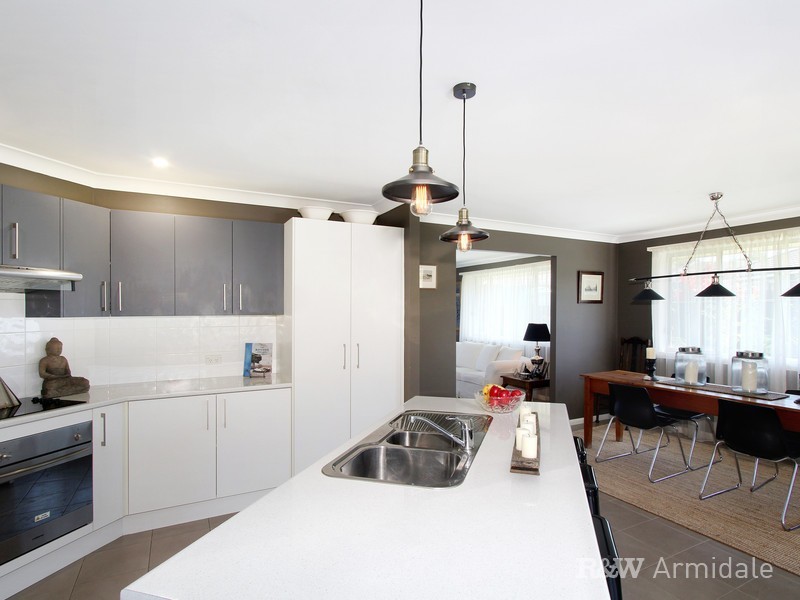 40 Albion Close, Armidale NSW 2350