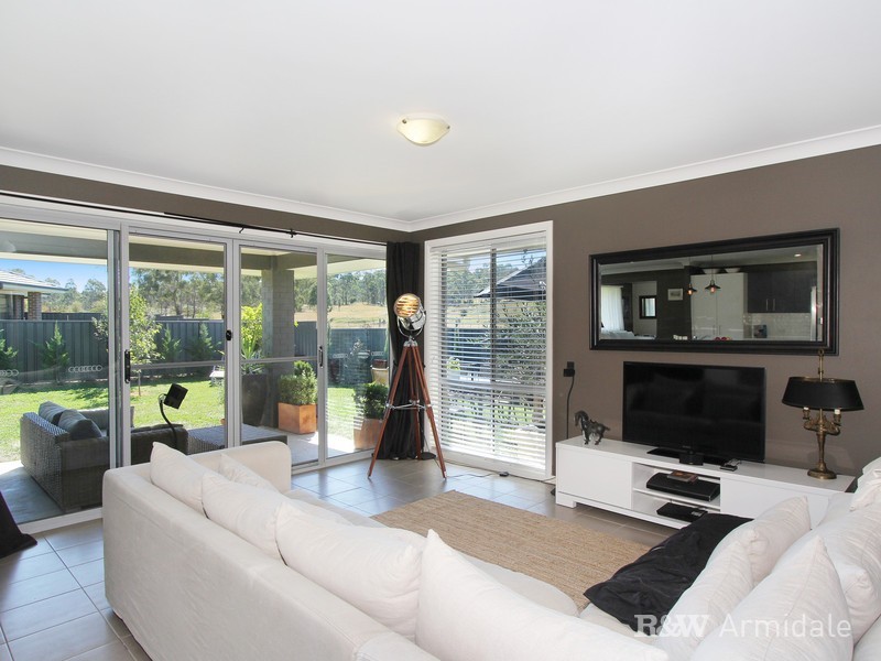 40 Albion Close, Armidale NSW 2350