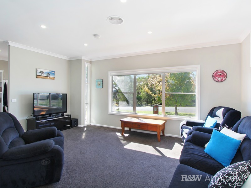 220 Galloway Street, Armidale NSW 2350