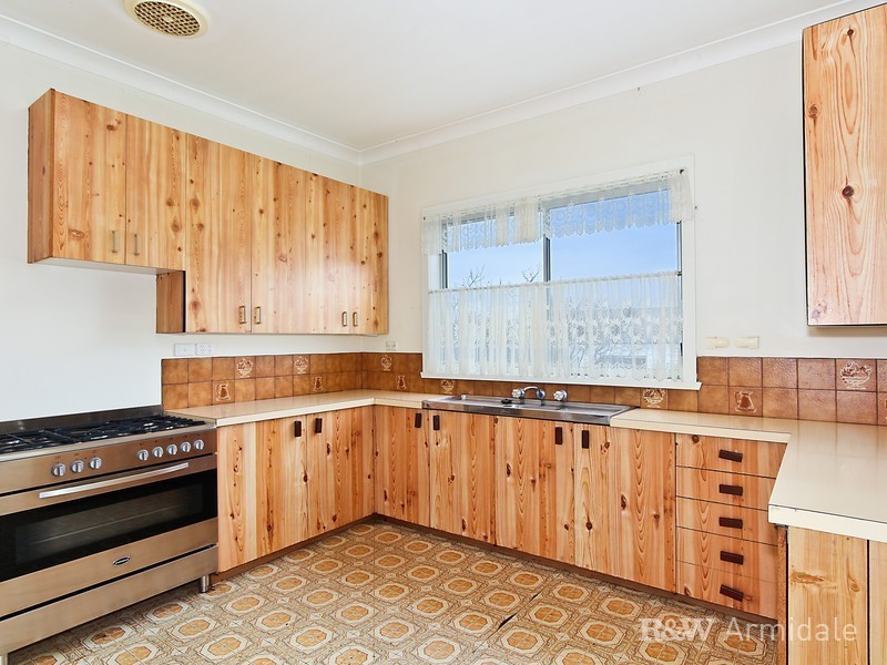 8 Park Street, Uralla NSW 2358