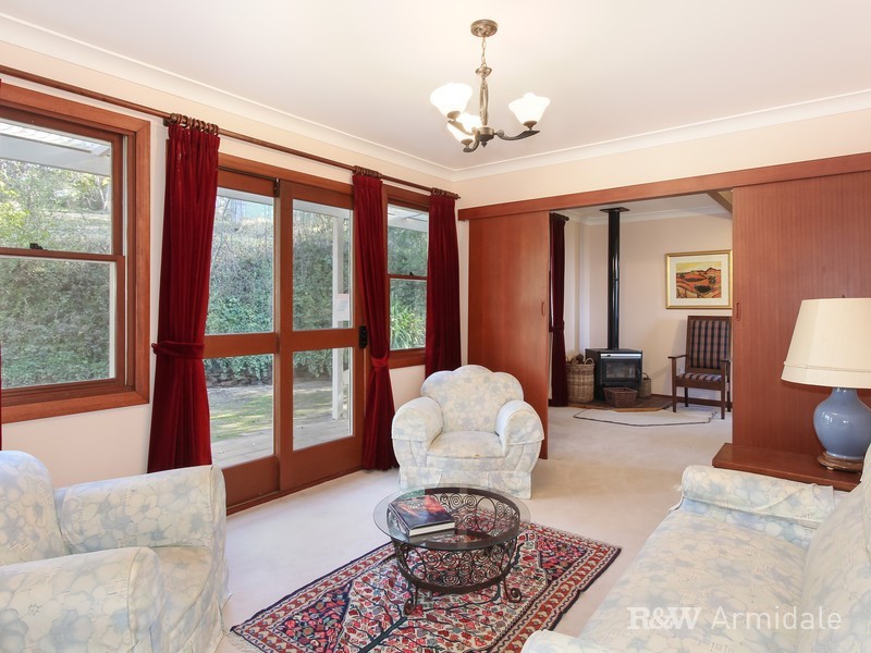 16 Caroline Crescent, Armidale NSW 2350