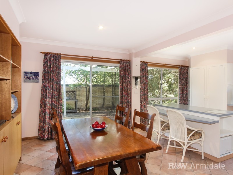 16 Caroline Crescent, Armidale NSW 2350