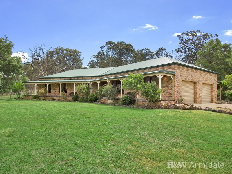 21 Trelawney Road, Armidale NSW 2350