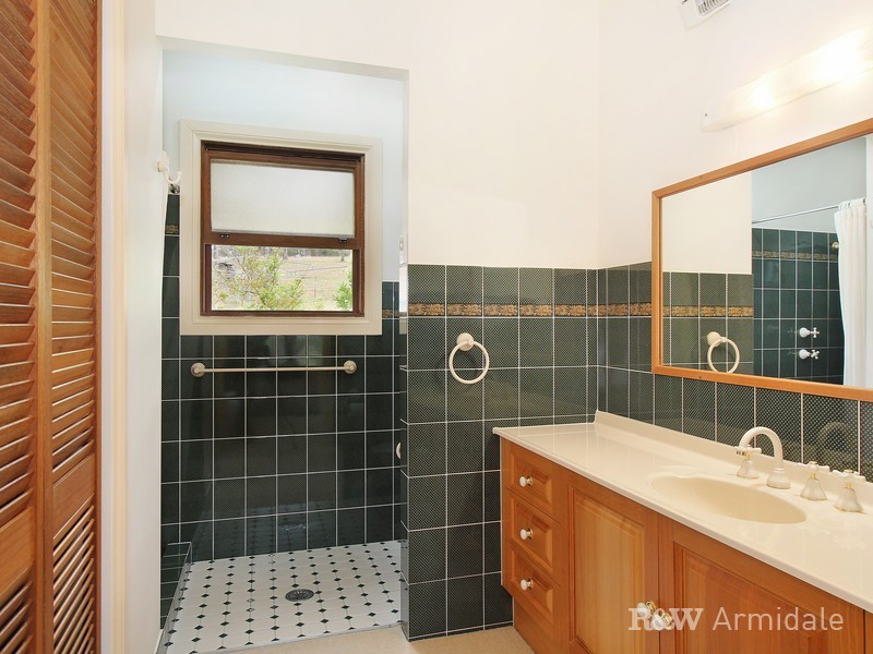 21 Trelawney Road, Armidale NSW 2350