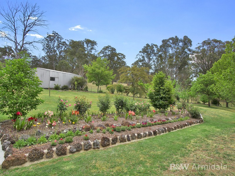 21 Trelawney Road, Armidale NSW 2350