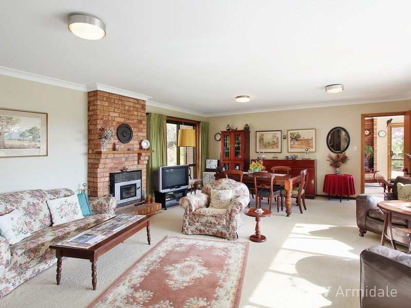 24 Bishop Crescent, Armidale NSW 2350