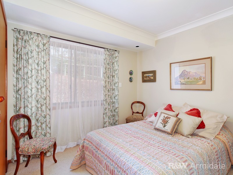 24 Bishop Crescent, Armidale NSW 2350