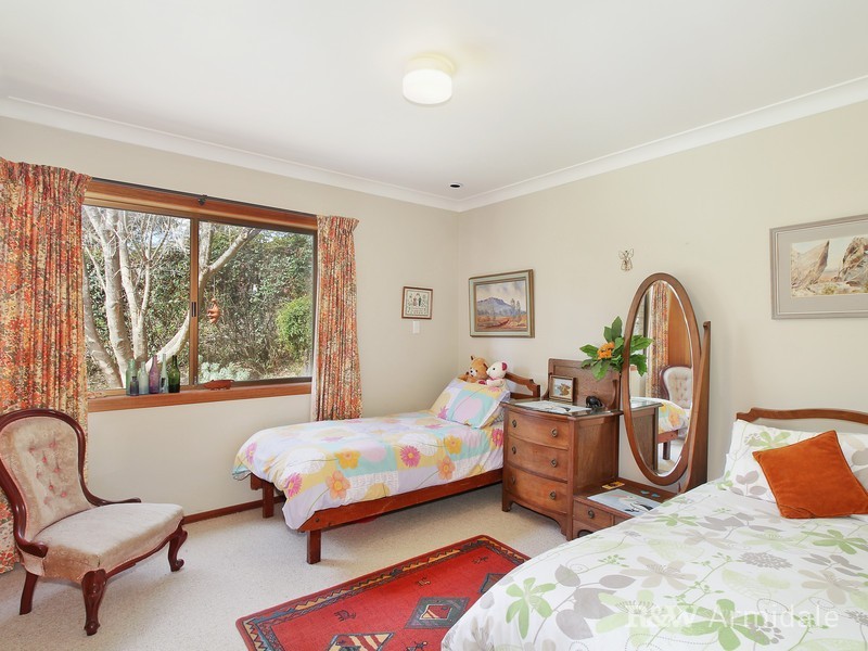 24 Bishop Crescent, Armidale NSW 2350