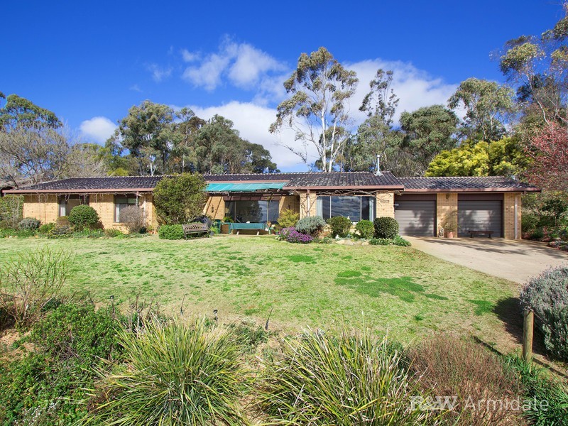 24 Bishop Crescent, Armidale NSW 2350