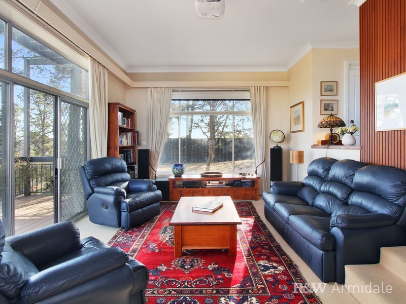 11 Hughes Place, Armidale NSW 2350
