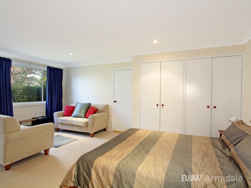 11 Hughes Place, Armidale NSW 2350
