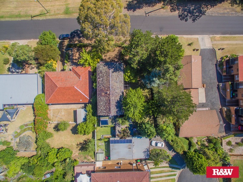 11 Hughes Place, Armidale NSW 2350