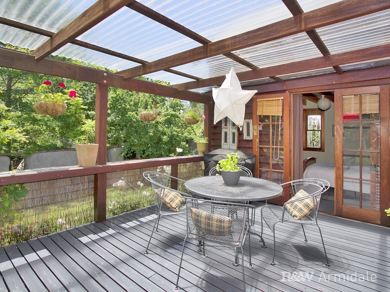 21 Elizabeth Avenue, Uralla NSW 2358