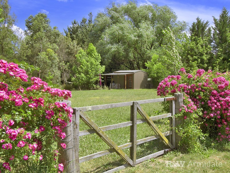 21 Elizabeth Avenue, Uralla NSW 2358