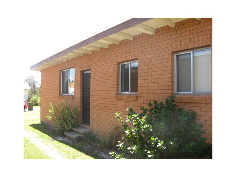 2/12 Phillip Avenue, Uralla NSW 2358