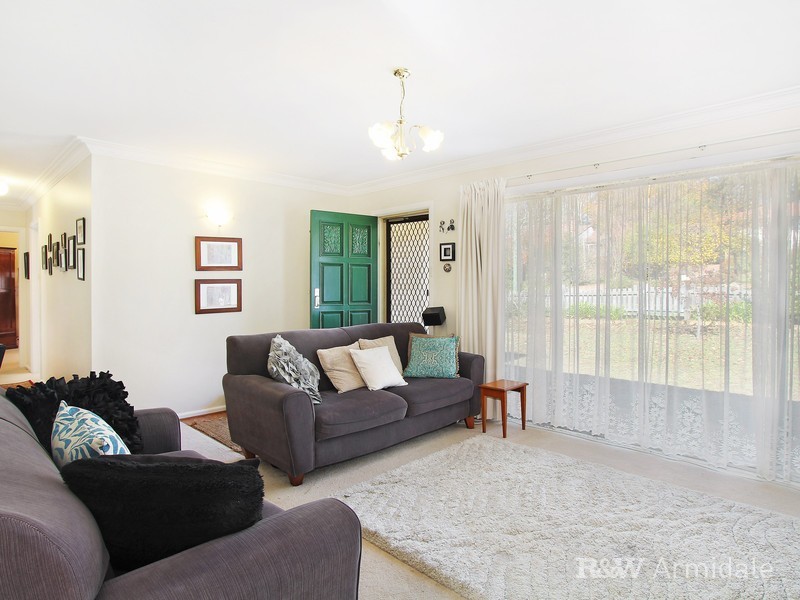 11 Caroline Crescent, Armidale NSW 2350