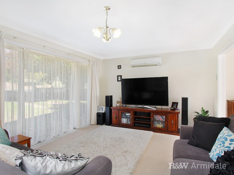 11 Caroline Crescent, Armidale NSW 2350