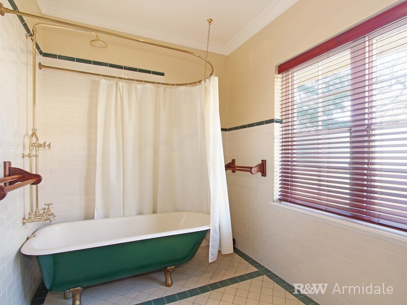 92 Barney Street, Armidale NSW 2350