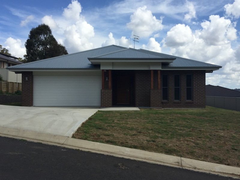 8 Grandview Crescent, Armidale NSW 2350