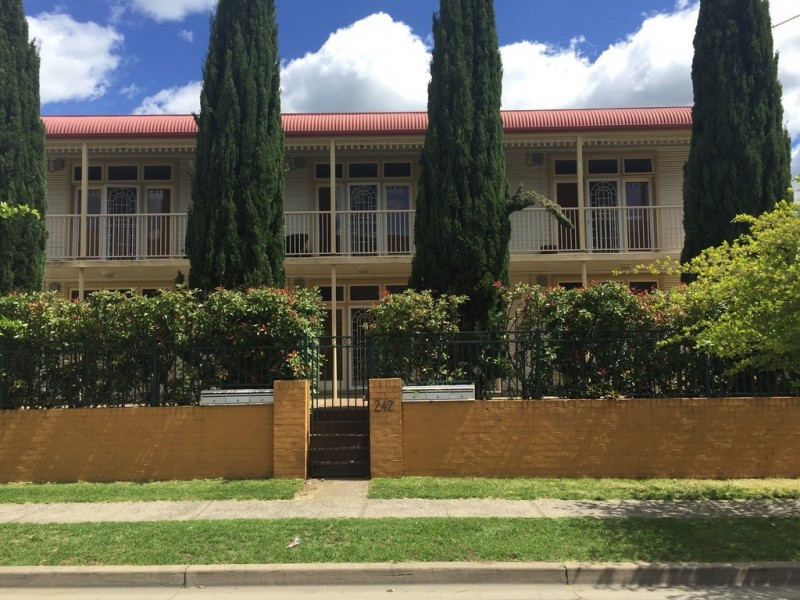 2/242 Beardy Street, Armidale NSW 2350