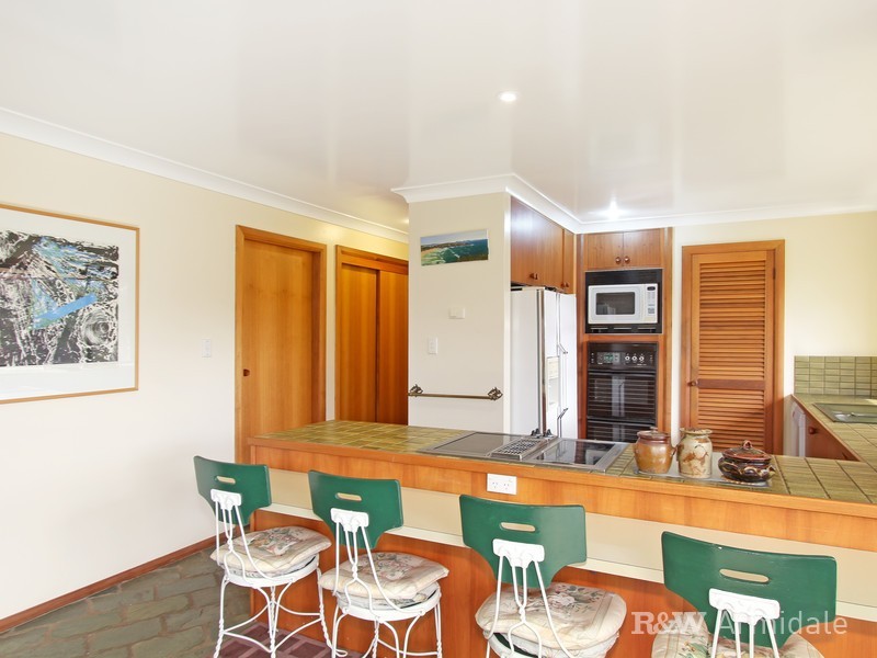 22 Bishop Crescent, Armidale NSW 2350