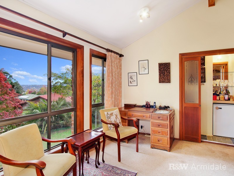 22 Bishop Crescent, Armidale NSW 2350
