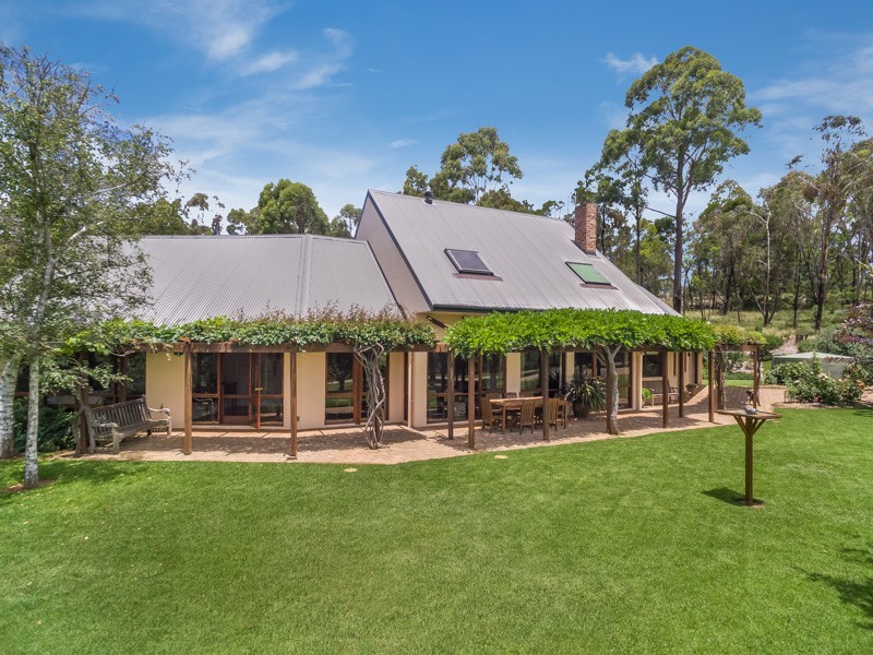 17 Gungurru Road, Armidale NSW 2350