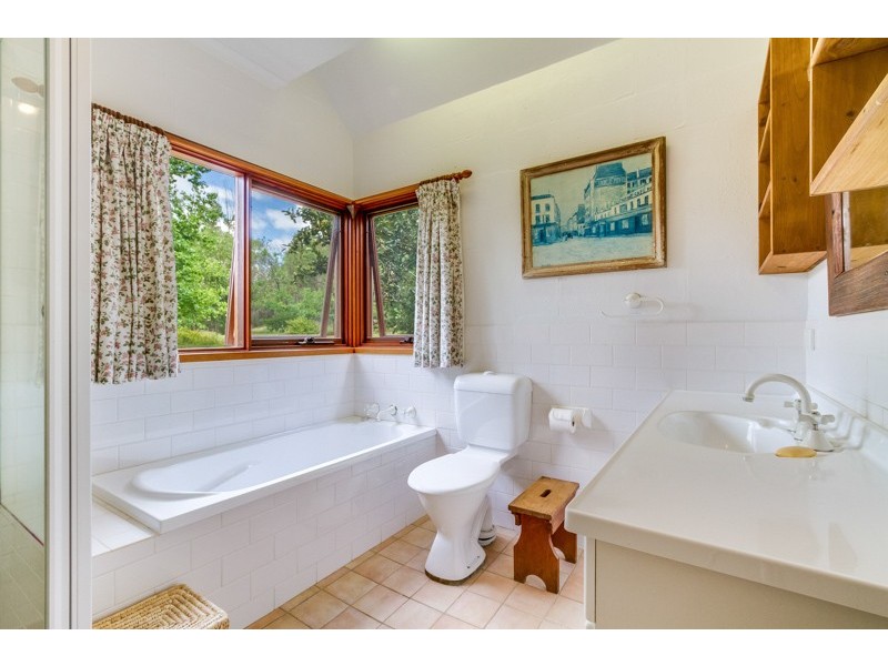 17 Gungurru Road, Armidale NSW 2350