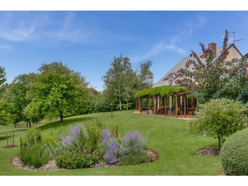 17 Gungurru Road, Armidale NSW 2350